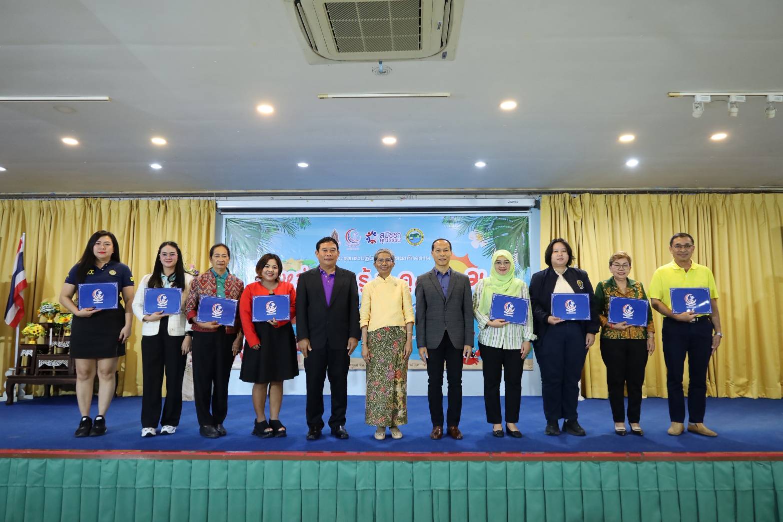 อบต.ลำภี จัดส่งเจ้าหน้าที่เข้าร่วมประชุมเชิงปฏิบัติการพัฒนาศักยภาพ "แหล่งเรียนรู้เชิงคุณธรรม" จังหวัดพังงา ภายใต้โครงการสมัชชาคุณธรรม และการขับเคลื่อนคุณธรรมเชิงพื้นที่จังหวัดคุณธรรม ปี 2568 เพื่อสร้างเครือข่ายนักส่งเสริมคุณธรรมเชิงพื้นที่ และสนับสนุนการขับเคลื่อนจังหวัดคุณธรรม