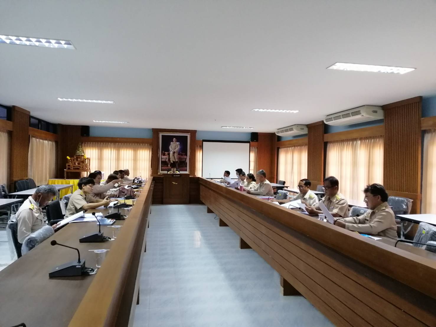 วันที่​ 19​ กุมภาพันธ์​  2564​ สภาองค์การบริหารส่วนตำบลลำภี​  ได้เปิดประชุมสภา  สมัยสามัญ​ สมัยที่​ 1​  ประจำปี​ พ.ศ.2564​  เพื่อพิจารณากำหนดจำนวนสมัยประชุมสามัญ​ ประจำปี​ พ.ศ.2564​ ระยะเวลาวันเริ่มต้นประชุมสามัญของแต่ละสมัยในปีนั้น​ พิจารณาวันเริ่มสมัยประชุมสามัญประจำปีของปีถัดไป​ และระยะเวลาของสมัยประชุมประจำปีสมัยแรกของปีถัดไป​ และพิจารณาเรื่องต่างๆ​ ตามที่นายกองค์การบริหารส่วนตำบลลำภีได้เสนอญัตติ
